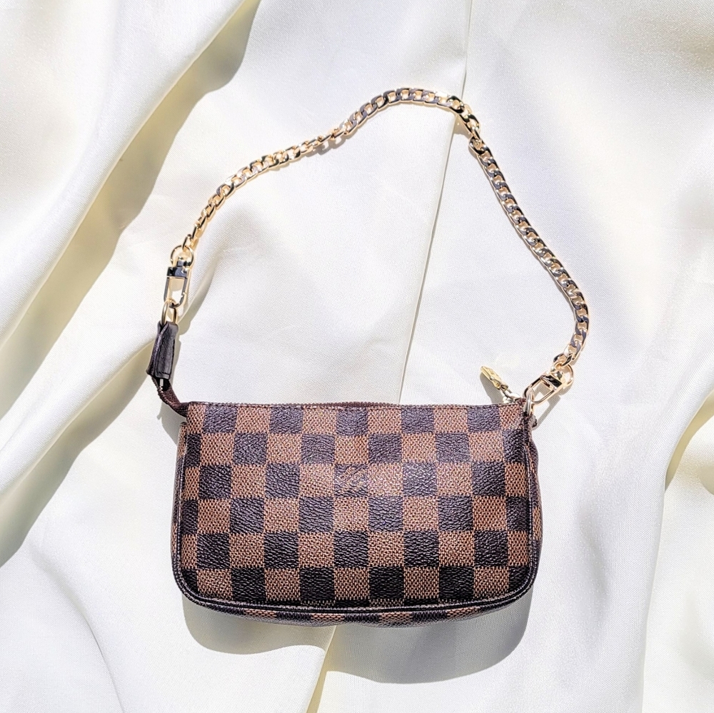 🍂LOUIS VUITTON DAMIER EBENE MINI POCHETTE🍂